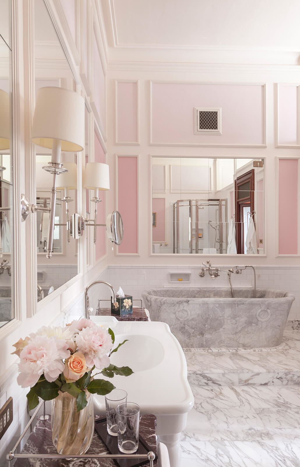 Grand-Hotel-Villa-Feltrinelli-Guest-Rooms-Bathroom